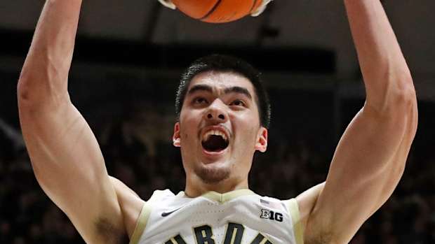 Purdue Boilermakers center Zach Edey (15) dunks the ball during the NCAA men s basketball game against the Xavier Musketeers, Monday, Nov. 13, 2023, at Mackey Arena in West Lafayette, Ind. Purdue Boilermakers won 83-71.
